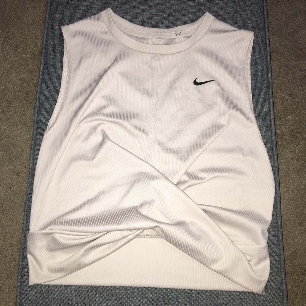 Nike Dri-Fit Twisted Crop Top